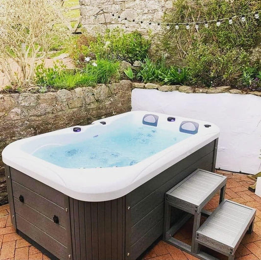 Dual Lounger 3 Seat Hot Tub- American Balboa Control System 13Amp Plug and Play - White Shell Grey Skirt