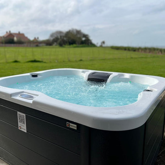 Sparkling | Hot Tub | Suitable for 4 People | 16 Jets | 170Cm X 152Cm X 74Cm